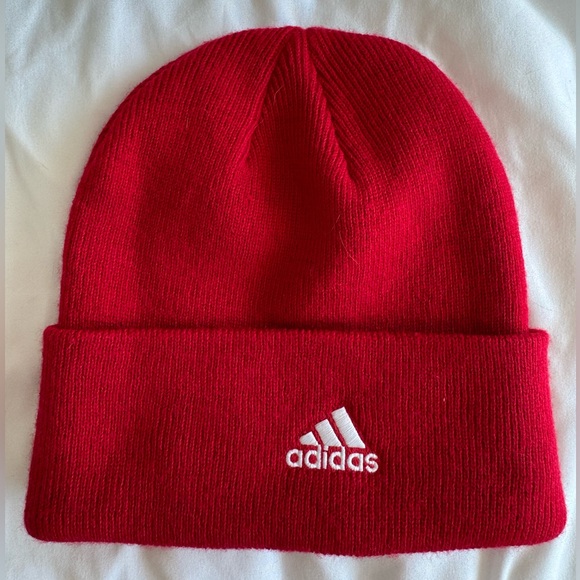 Adidas Toboggan/Beanie. One Size fits all. Red. New without tags. Men and Women. - Picture 1 of 4